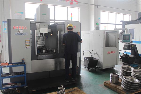 CNC drilling and milling center